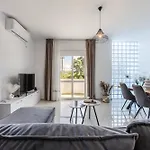 Bright Modern With Balcony Views By Pikhost Apartamento