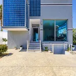 Apartamento Bright Modern With Balcony Views By Pikhost