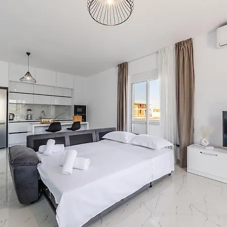 Bright Modern With Balcony Views By Pikhost Appartement *