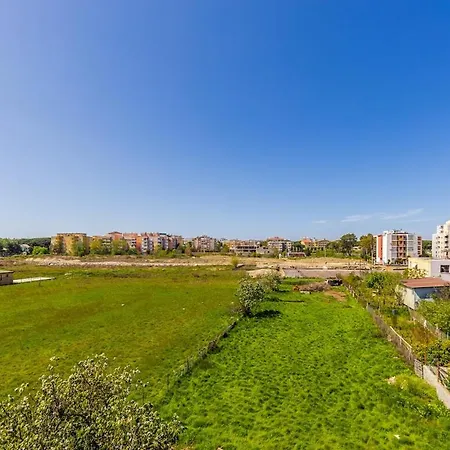 Bright Modern With Balcony Views By Pikhost Appartement