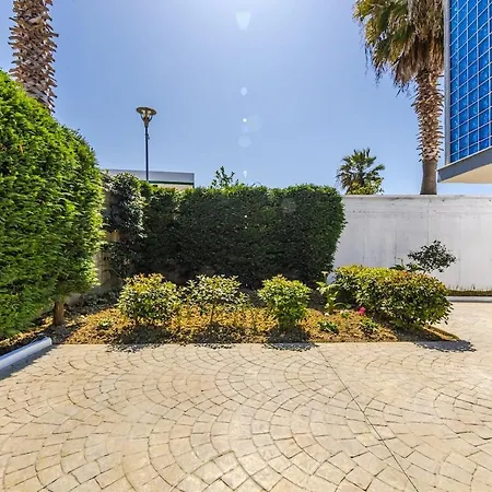 Bright Modern With Balcony Views Golem (Tirana)