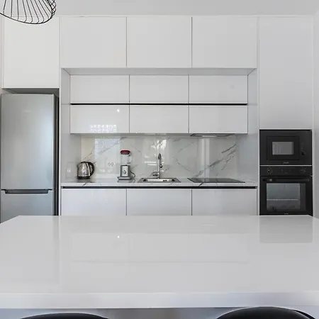 Apartment Bright Modern With Balcony Views Golem (Tirana)