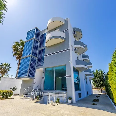 Bright Modern With Balcony Views Apartment Golem (Tirana)