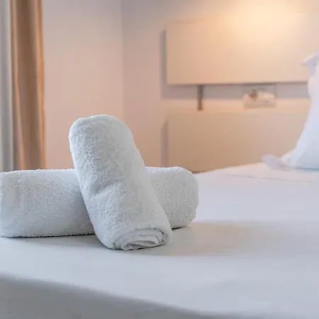 Bright Modern With Balcony Views By Pikhost Appartement