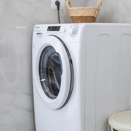 Bright Modern With Balcony Views By Pikhost Appartement Golem (Tirana)