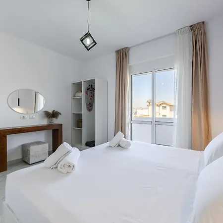 Apartman Bright Modern With Balcony Views By Pikhost Golem