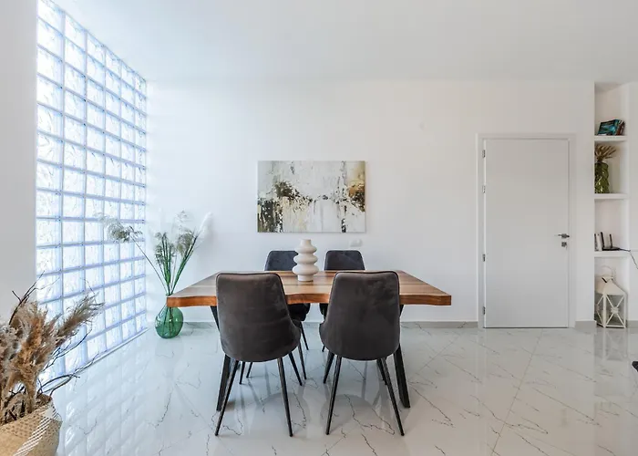 Bright Modern With Balcony Views By Pikhost Golem (Tirana)